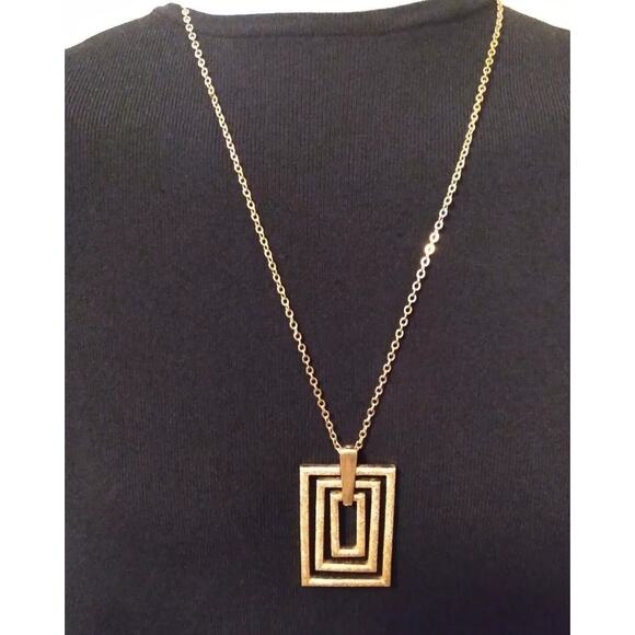 Vintage Sarah Coventry Pendant Necklace Textured Gold Tone Geometric Rectangles - Picture 2 of 8